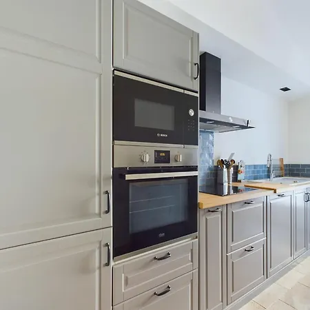 400m De La Mer, Belle Pour 8 Avec Jardin *