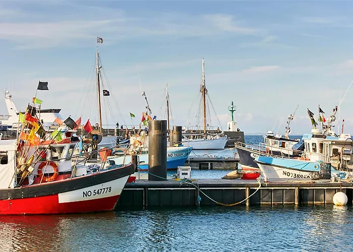 400m De La Mer, Belle Pour 8 Avec Jardin