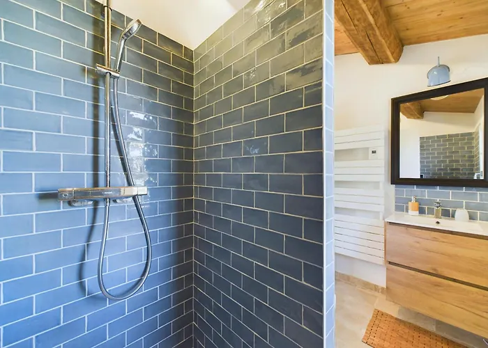 Prázdninový dům 400m De La Mer, Belle Pour 8 Avec Jardin *